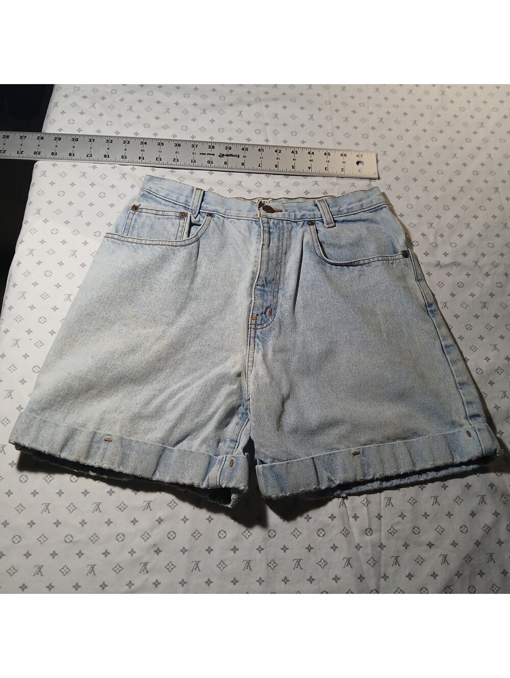 Bill Blass Vintage Denim Shorts Light Wash Cuffed Hem
